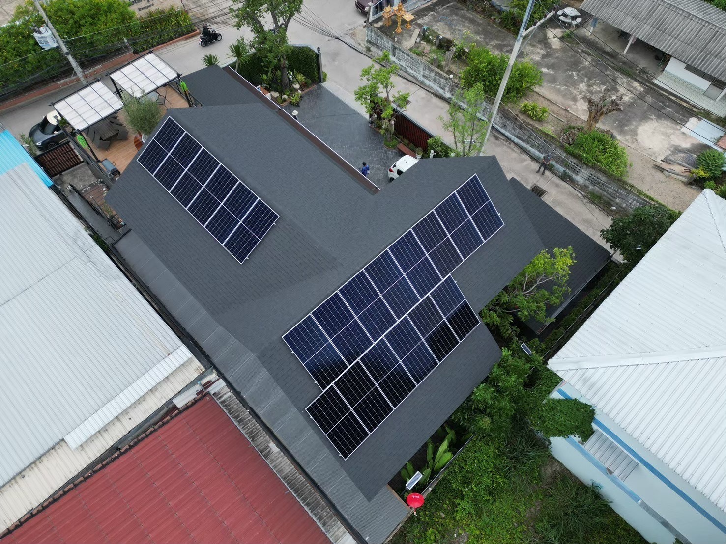 ติดตั้งระบบโซล่าเซลล์ประหยัดพลังงาน (Solar Rooftop)